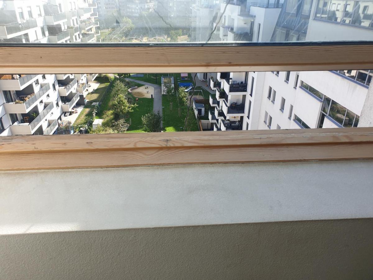Cozy Bright Penthouse Close To U1 And U6 Metros Vienna Exterior photo
